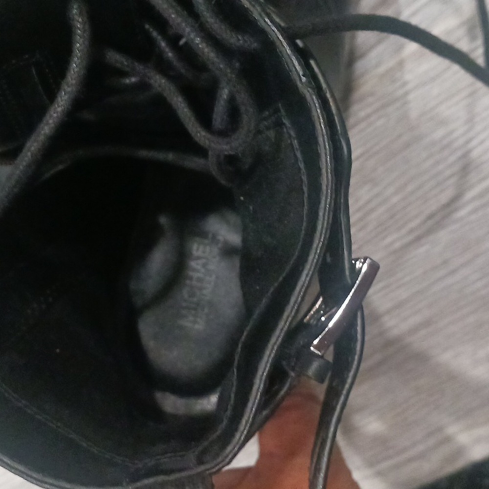 Michael Kors Women's Black Leather Ankle Boots Lace Up Moto Combat Size 8.5 - Picture 15 of 16